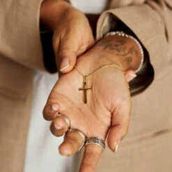 Gold Cross Necklace 21 Gold Cross Necklace -SERGE DENIMES Shop Gold Cross Necklace Model 1