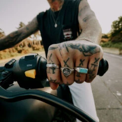 Silver Loyalty Ring 16 Silver Loyalty Ring -SERGE DENIMES Shop Silver Loyalty Ring Model 3